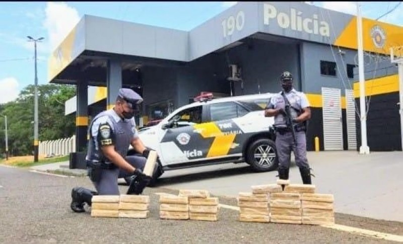 Irmãos são presos pelo TOR com 57 tijolos de maconha em malas e mochila