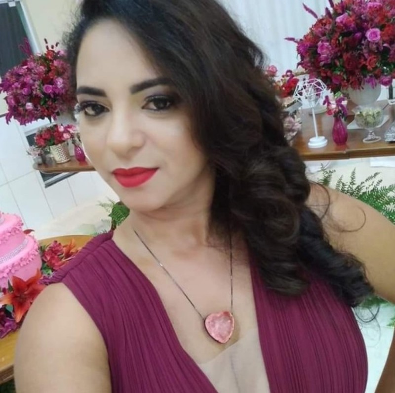 Mulher morta a tiros registrou boletim de ocorrência horas antes de ex-marido cometer crime, diz polícia