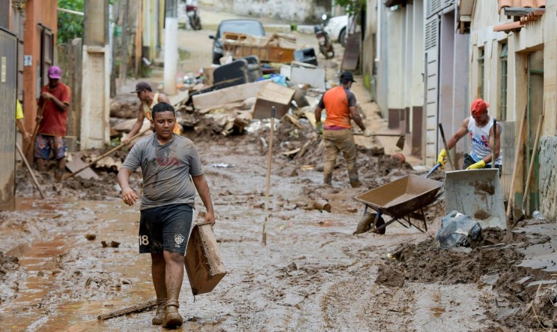 Defesa Civil alerta para fortes chuvas no Sudeste