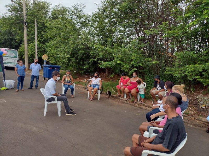 Cras Itinerante atende moradores do bairro Benone Soares