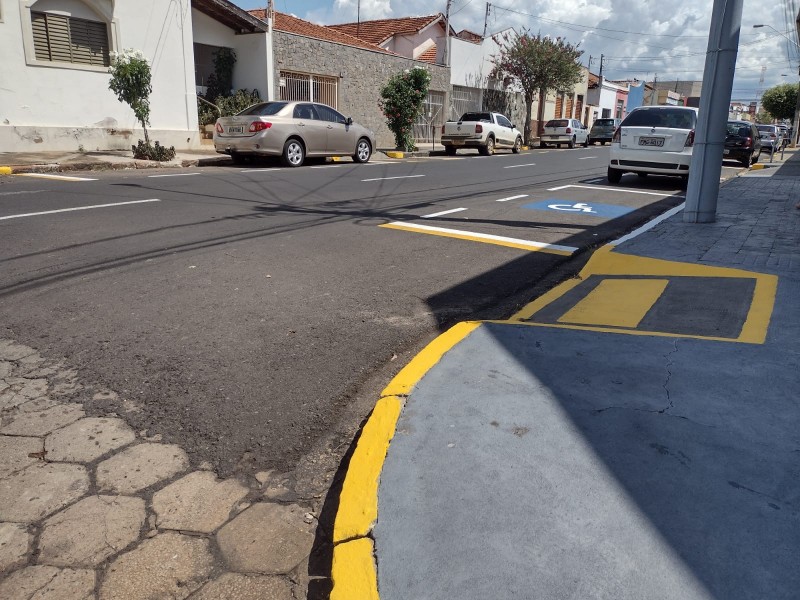 Trânsito reforça sinalização da avenida Bento da Cruz