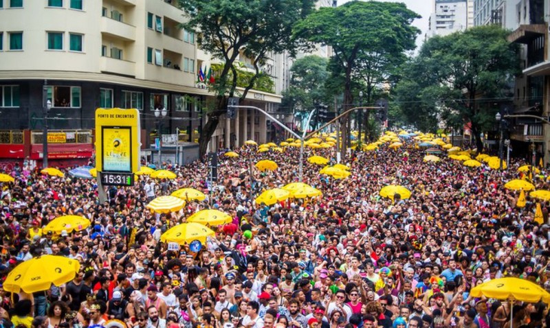 Governador diz que prefeituras devem fiscalizar carnaval em São Paulo