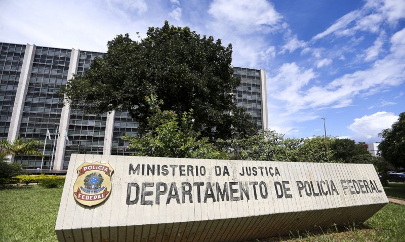 PF combate grupos investigados por tráfico internacional de cocaína