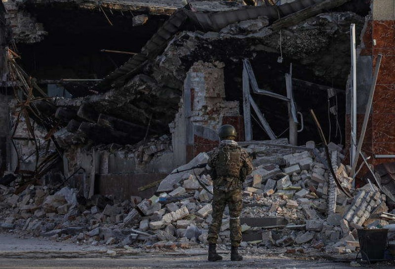 Rússia inicia ofensiva no Donbass e toma porto de Mariupol