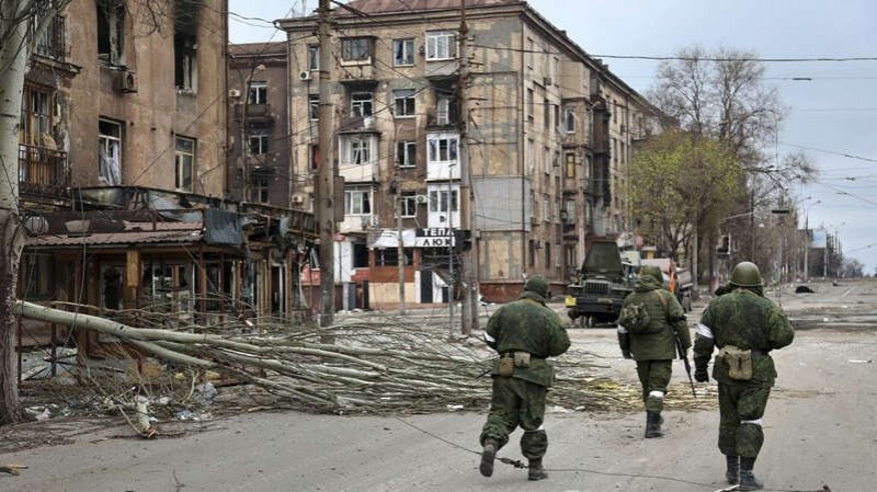 Rússia faz ultimato a soldados ucranianos em Mariupol para que se rendam