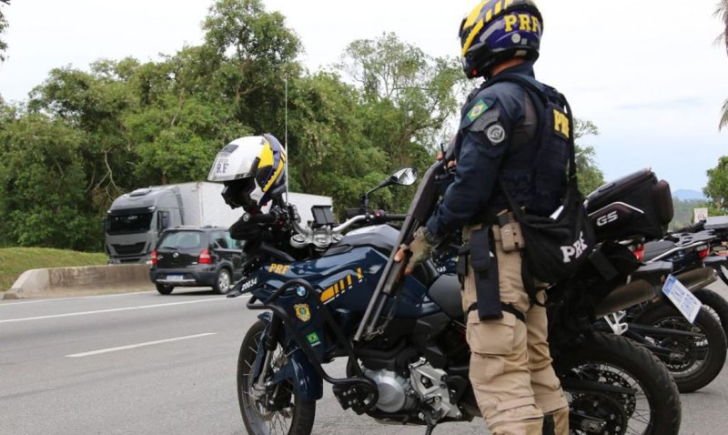 PRF divulga dados do feriadão com menos acidentes e mais mortos