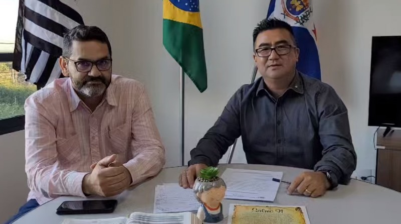 Prefeito de Alto Alegre assina ordens de serviços para Centro de Lazer e velório