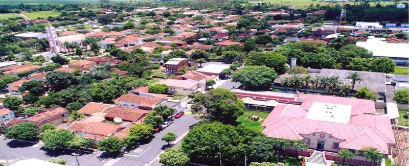 Covid: novos casos são registrados e mais uma cidade sugere uso de máscaras