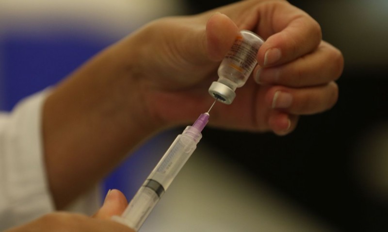 CDC recomenda vacina contra covid-19 para crianças a partir de 6 meses