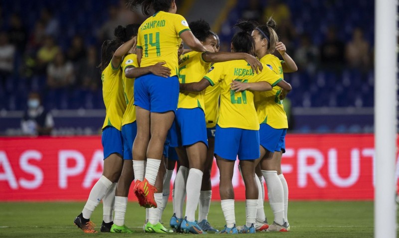 Brasil atropela Peru antes das semifinais da Copa América Feminina