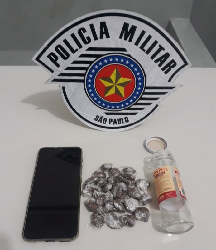 Rocam surpreende rapaz com 27 porções de maconha no CEU das Artes