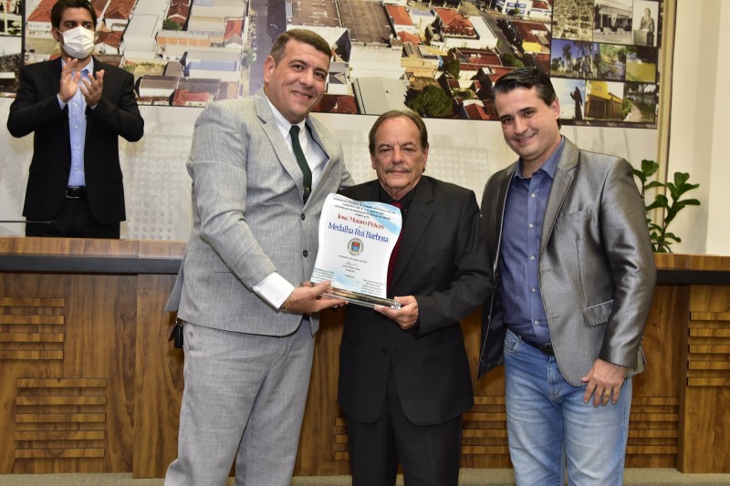 Advogado José Mauro Peters recebe Medalha Rui  Barbosa