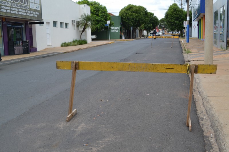 Trecho da Rua Augusto Pereira de Moraes é interditado para obras