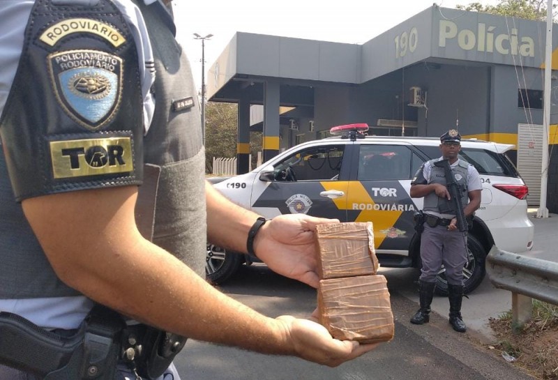 Casal é preso pelo TOR transportando cocaína em ônibus