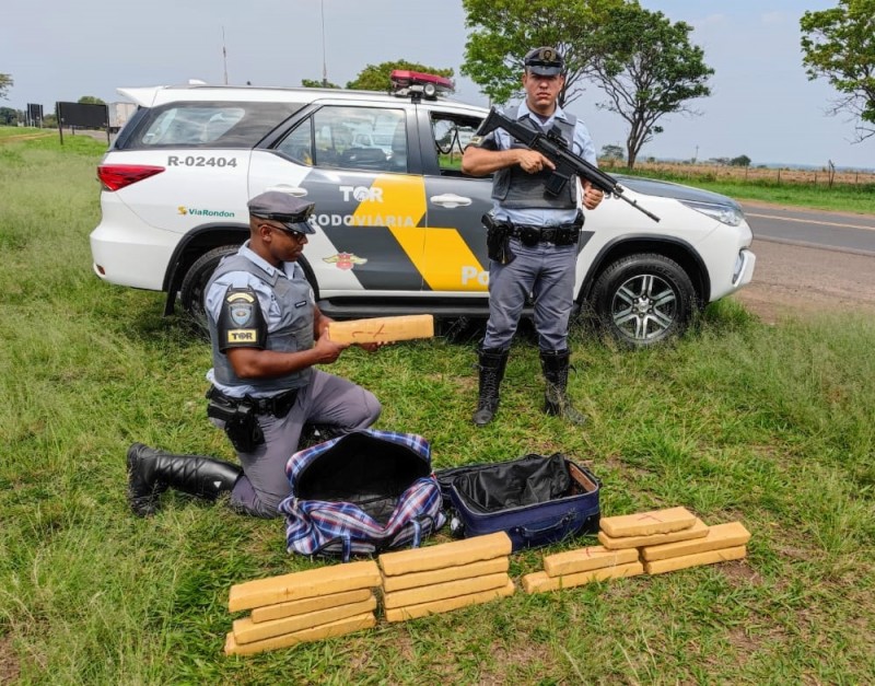 Barbeiro é preso pelo TOR transportando 15 tijolos de maconha em ônibus na Assis