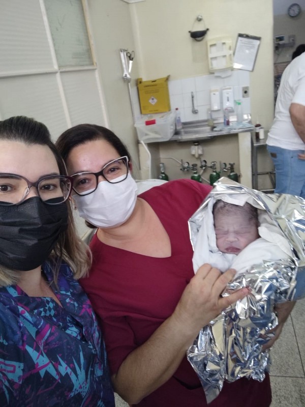 Bebê nasce dentro de ambulância a caminho da Santa Casa de Penápolis