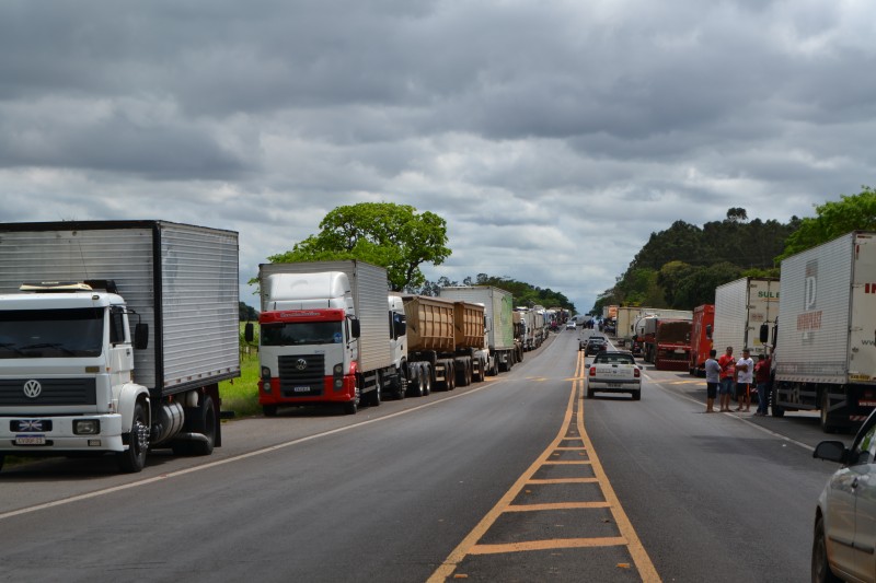 Manifestações estão encerradas nas rodovias da região e pontos de bloqueios liberados