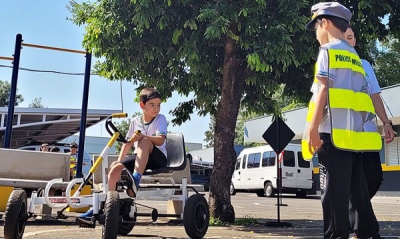 Alunos do Colégio Futuro participam do projeto ‘Rodovia Mirim’