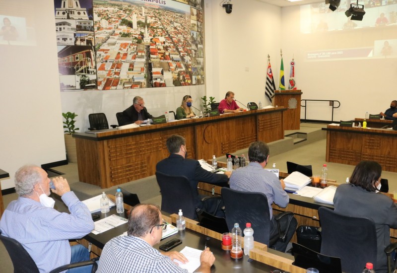 Câmara votará sete projetos em pauta em sua sessão nesta segunda-feira