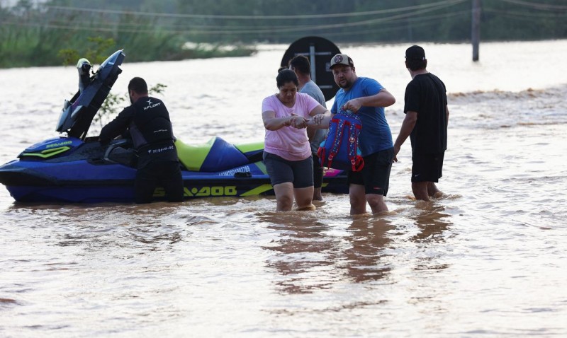 Chuva continua castigando Santa Catarina e estados do Sudeste