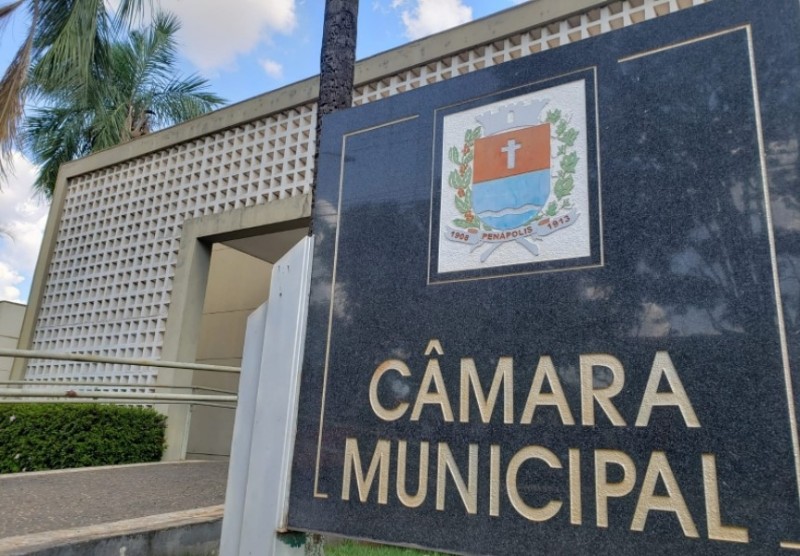 Câmara tem sessão extraordinária para votar repasse do 13º de funcionários da Santa Casa