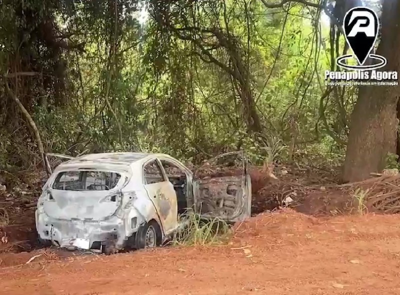 Motorista de aplicativo é roubada em Guaiçara e carro é localizado incendiado em Penápolis