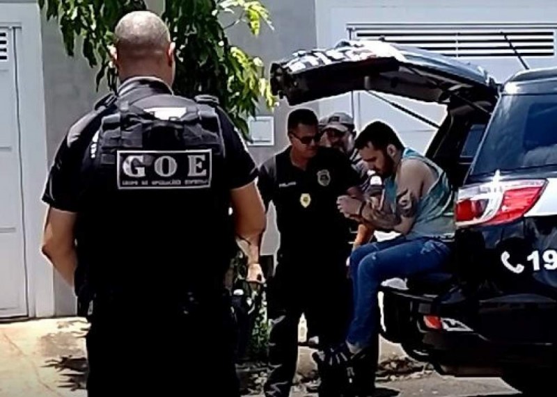 Acusado de encomendar a morte da mãe e do padrasto teria mandado matar até o cachorro da família