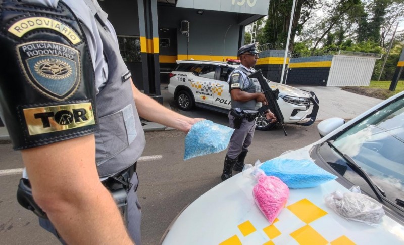 TOR prende vigilante com 10,6 mil comprimidos de ecstasy em ônibus