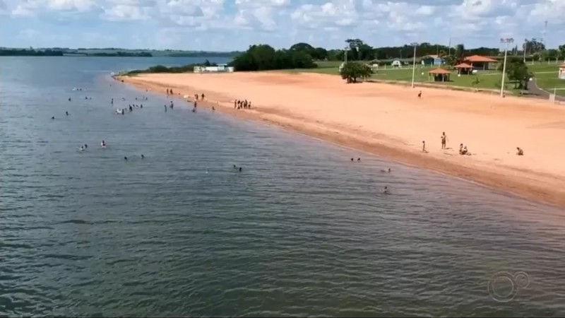 Três pessoas são socorridas após ataque de piranhas em prainha de Pereira Barreto