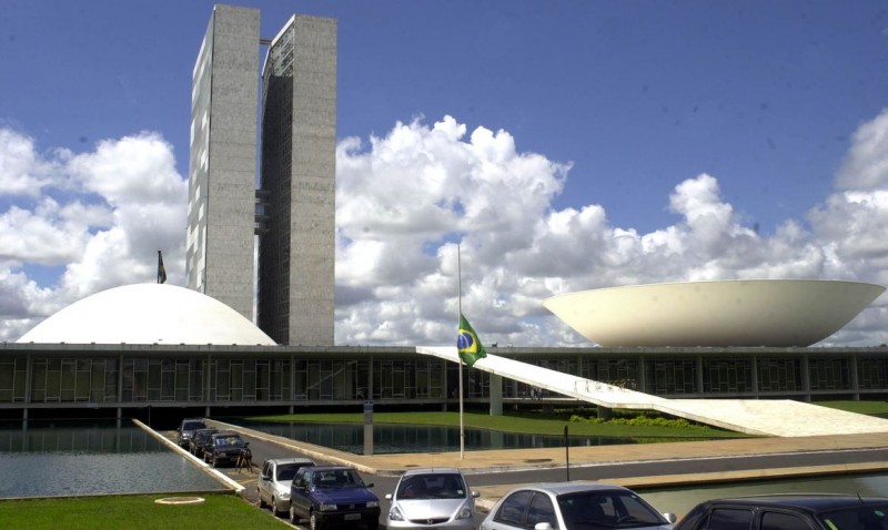 Câmara e Senado elegem suas presidências nesta quarta-feira