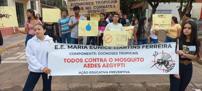 Alunos de escola estadual de Avanhandava participam de passeata contra a dengue