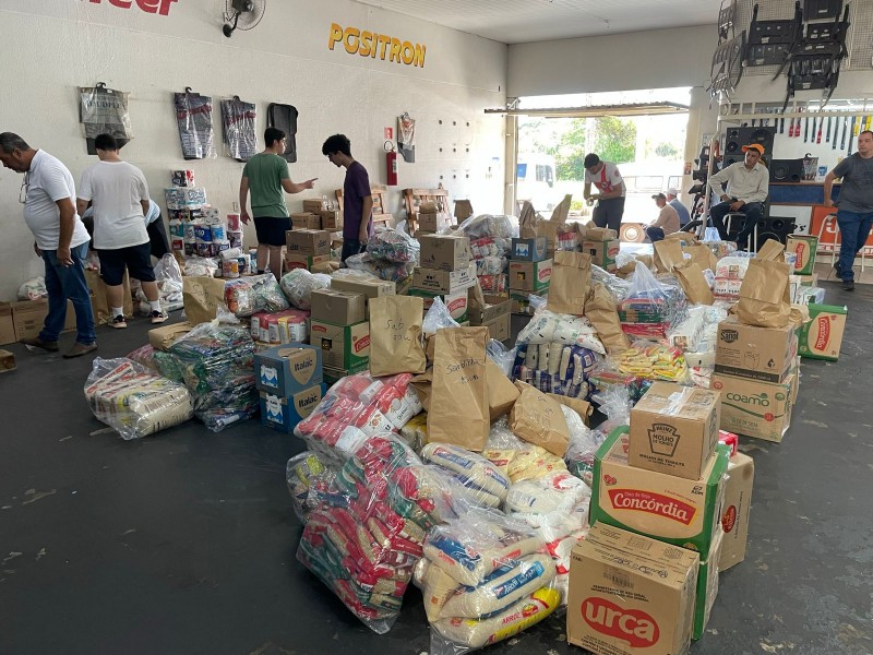 Ordem DeMolay distribui 5,5 toneladas de alimentos para entidades penapolenses