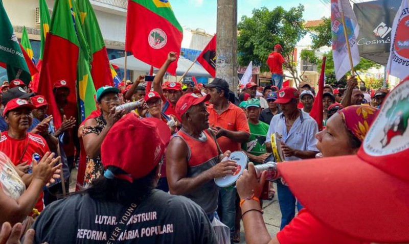 MST e movimentos sociais ocupam sede do Incra em Alagoas