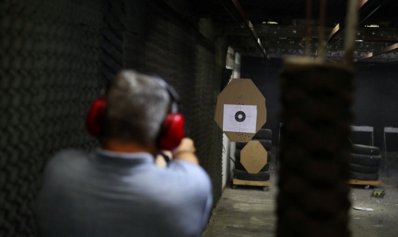 PF cumpre mandados contra CAC’s com armas irregulares