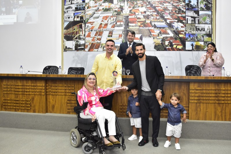 Jogador Ricardo Feliciano Caputo recebe Medalha Ayrton Senna