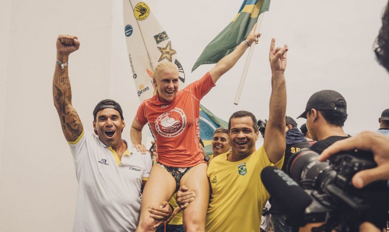 Tatiana Weston-Webb conquista título dos Jogos Mundiais de Surfe