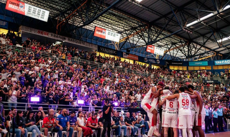 Sesi Franca derrota São Paulo e conquista o bicampeonato do NBB