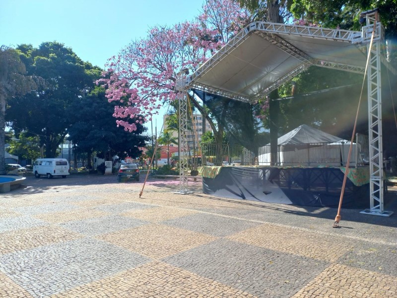 Começa hoje a 30ª Festa Julina Popular de Penápolis na Praça Carlos Sampaio