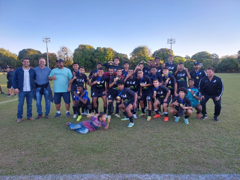 Olé Paulista/Prefeitura de Luiziânia é campeã Sub-17 da Copa de Futebol Menor