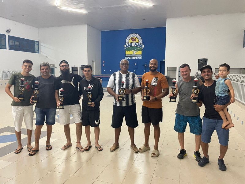 Lago Azul premia vencedores de Torneio de Truco em homenagem aos pais