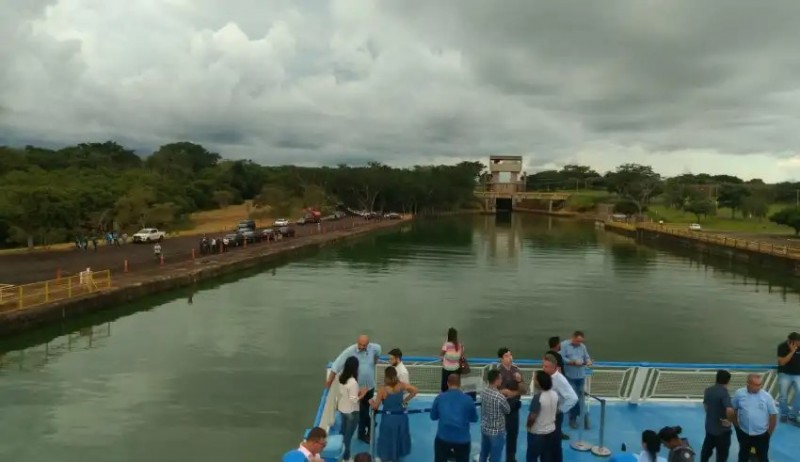 Governo faz 1ª detonação subaquática no rio Tietê para ampliação do canal de Nova Avanhandava