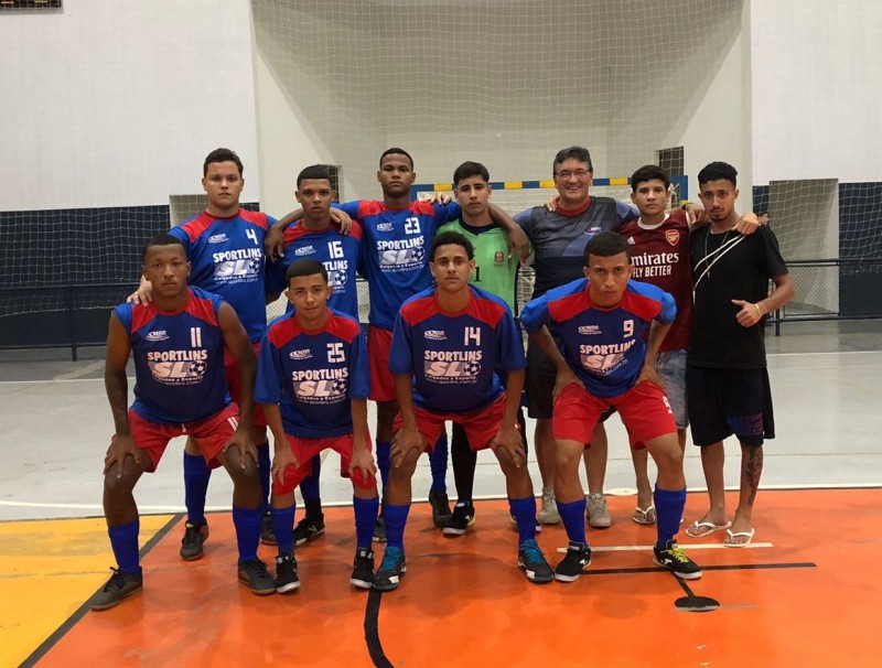 Futsal masculino estreia com vitória em campeonato regional