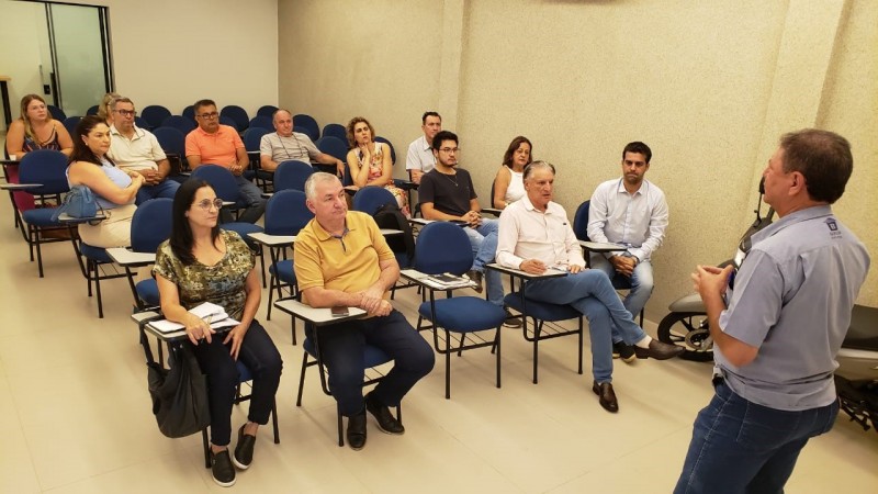 Reunião amplia discussão sobre projeto de nova zona azul