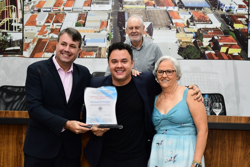 Gui Santana recebe título de Filho Ilustre de Penápolis