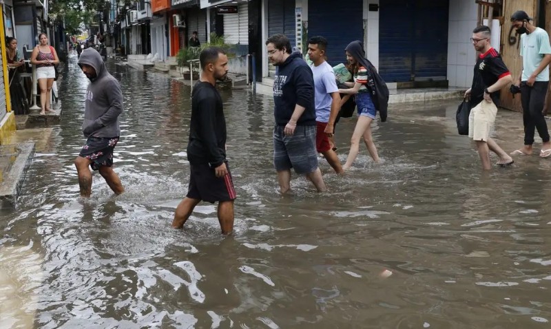 Último fim de semana do ano terá chuvas em grande parte do país