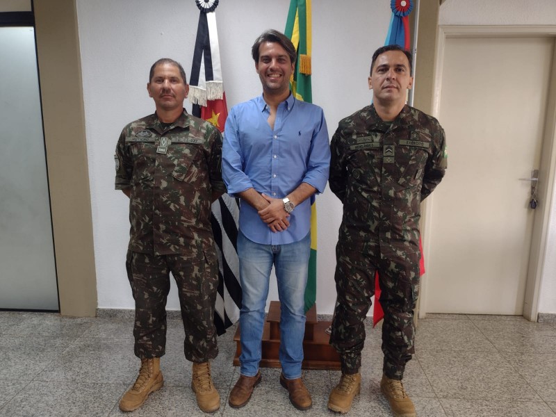 Novo comandante do Tiro de Guerra é apresentado ao prefeito