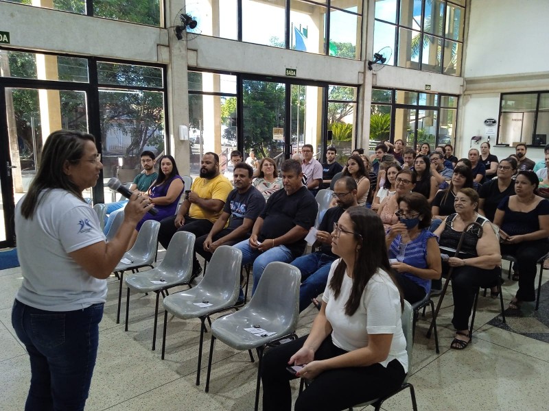 Funcionários da Prefeitura participam de palestra sobre Janeiro Branco