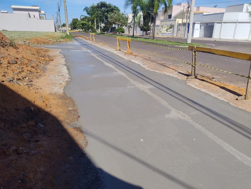 Secretaria de Obras constrói novas bacias em diversos bairros