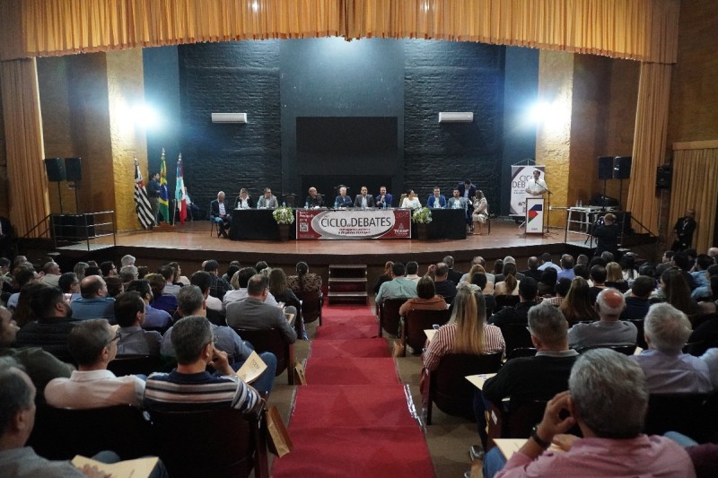 Encontro do Tribunal de Contas reúne representantes de 38 municípios