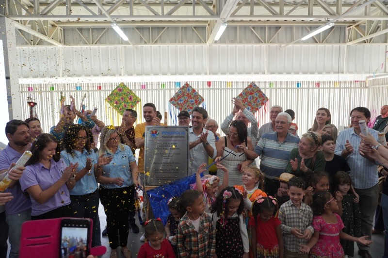 Comunidade recebe com festa o novo Ceim “Profª Emília Aniceto Rossi”